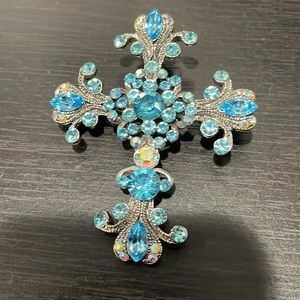 Blue / silver vintage cross with pin and clasp back